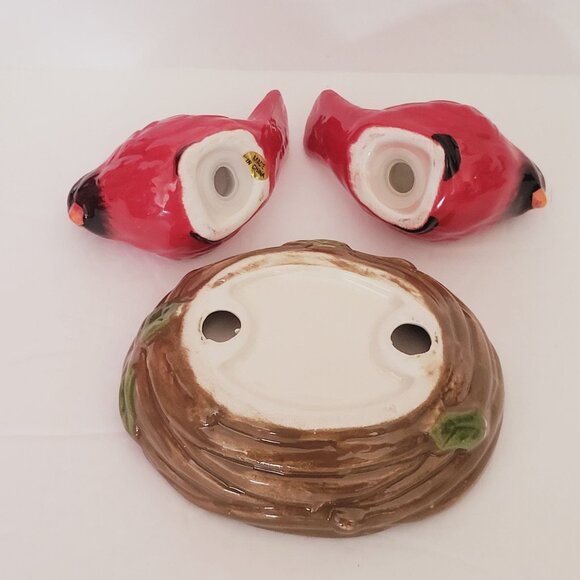 Red Cardinal Bird Salt Pepper Shakers Nest Tray - Picture 5 of 14